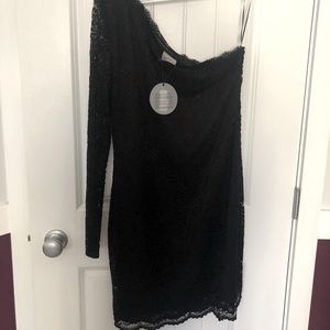 Vero Moda little black dress - size large - black lace